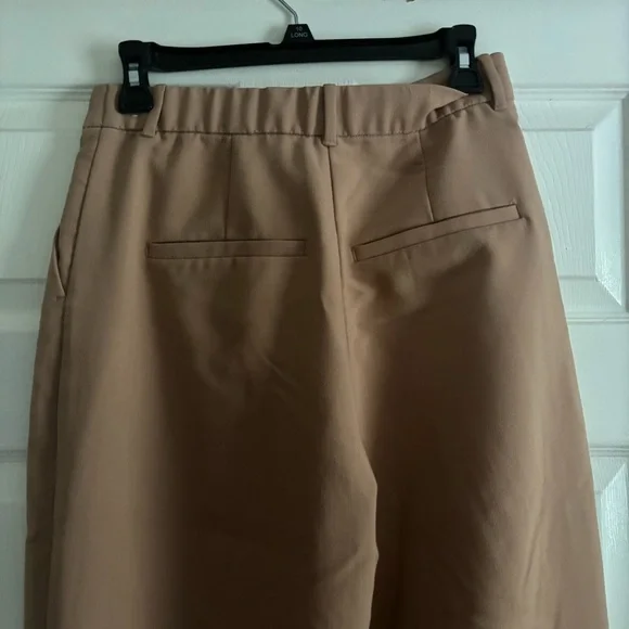 Abercrombie & Fitch Women's Camel Trousers - Picture 8 of 8